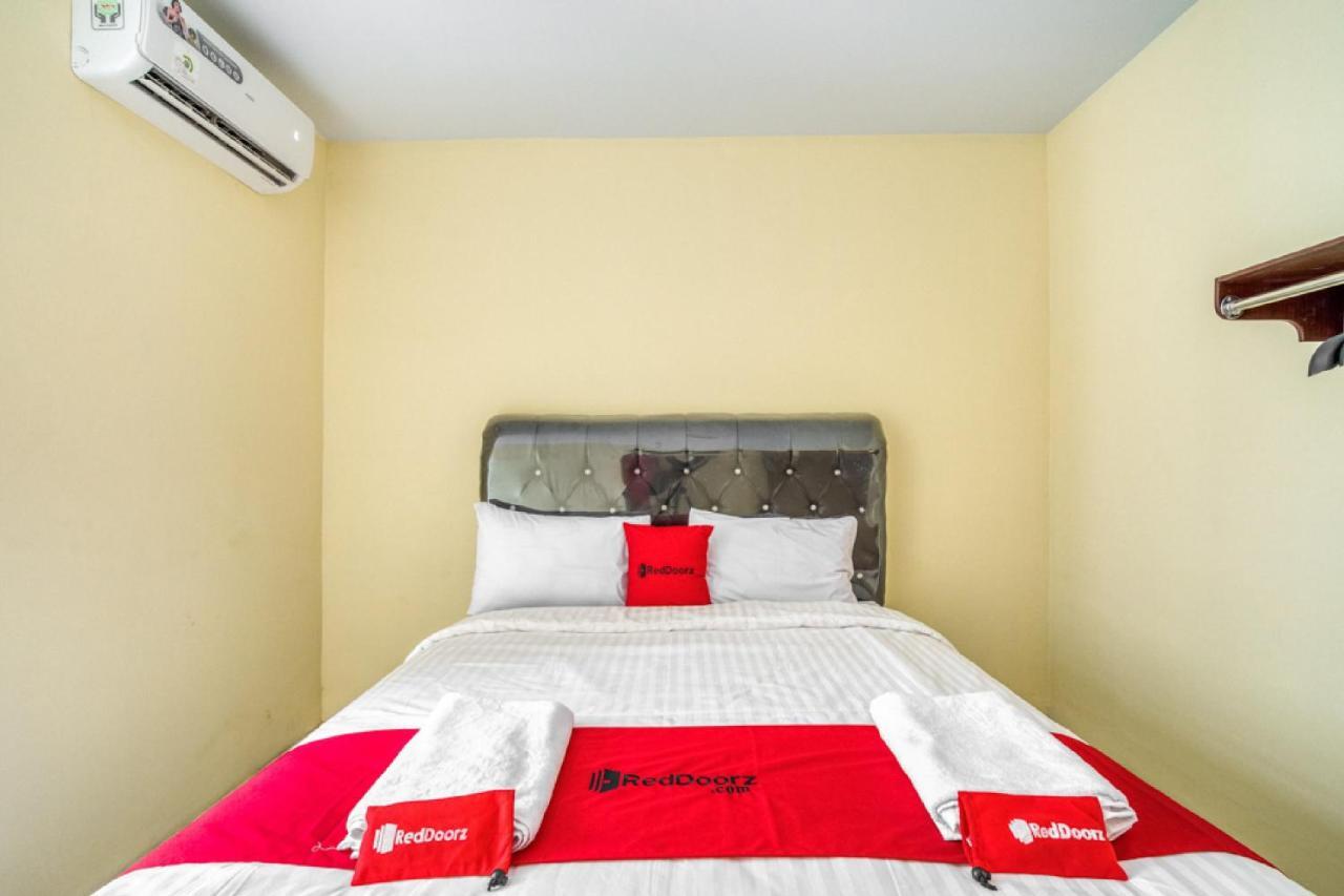 Reddoorz Plus Near Rsud Dr. Pirngadi Medan 2 מראה חיצוני תמונה